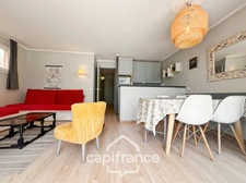 DOMAINE DE PONT ROYAL, Appartement climatisé de 42 m2 en REZ de JARDIN, chambre et chambre-cabine, SDB, Salle d'eau place de parking  