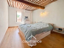 Authentic 118 m2 stone village house, air-conditioned, 50 m2 terrace, outdoor kitchen, double garage, attic, three beautiful bedrooms, 2 bathrooms, laundry room  