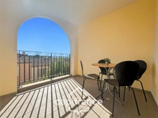  Light, calm, authenticity... A Pont Royal lifestyle. 50m² apartment with hill views, large terrace, 2 real bedrooms, swimming pool, parking space, bicycle garage.