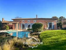 GOLF DE PONT  ROYAL, Villa de plain pied de 127 m² climatisée sur un terrain de 995 m², bordure de fairway, piscine