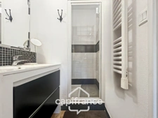 Domaine et golf de Pont Royal, fully renovated 67 m² house with air conditioning, attractive exterior, 2/3 bedrooms, bathroom and shower room, garden, residential swimming pool