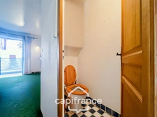 Local/bureau / appartement T2  à vendre MALLEMORT avec sa piscine résidentielle  au domaine de Pont Royal 
