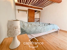 Authentic 118 m2 stone village house, air-conditioned, 50 m2 terrace, outdoor kitchen, double garage, attic, three beautiful bedrooms, 2 bathrooms, laundry room  