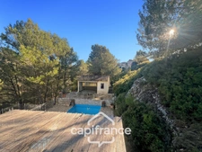 Domaine et Golf de Pont Royal, beautiful 290 m2 property set on a 2600 m2 plot, five bedrooms, an office, swimming pool, pool house, triple garage     