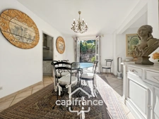 PONT ROYAL GOLF COURSE: Charming, light-filled bastide of 140 m² set on a 657 m² plot, 4 bedrooms including a master suite, 2 bathrooms, swimming pool, double garage