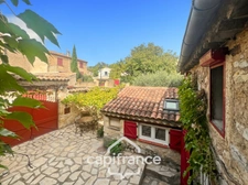 MERINDOL CHARMING HOUSE, outdoor courtyard and rooftop, 2 bedrooms, 1 room, 1 office, 1 cellar, in the heart of the village. A MUST-SEE! 