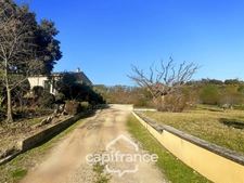 LES TAILLADES, detached single-storey house of 210 m2 in the countryside, 4 bedrooms, on a plot of approximately 2900 m2, swimming pool
