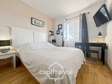 Domaine et golf de Pont Royal, fully renovated 67 m² house with air conditioning, attractive exterior, 2/3 bedrooms, bathroom and shower room, garden, residential swimming pool