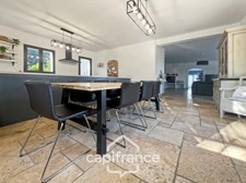 Domaine et Golf de Pont Royal, beautiful 290 m2 property set on a 2600 m2 plot, five bedrooms, an office, swimming pool, pool house, triple garage     