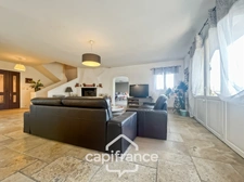 Domaine et Golf de Pont Royal, beautiful 290 m2 property set on a 2600 m2 plot, five bedrooms, an office, swimming pool, pool house, triple garage     