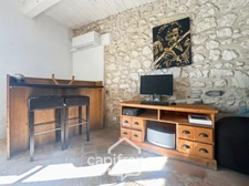 Mas en campagne à vendre 250m² à MOLLEGES, 4 chambres, beaux volumes , terrain 5 000m², piscine,  calme et sérénité   