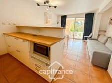 GOLF de PONT ROYAL appartement exceptionel  de 54 m2 en rez de jardin, double terrasse, 3 chambres, 1 salle de bain , 1 salle d'eau, grande loggia, place de parking