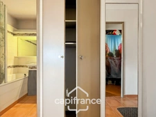 Appartement rare de 44m2 au DOMAINE DE PONT ROYAL / VUE DEGAGEE 1er ETAGE/ 3 CHAMBRES /1 SDB/1 SD'EAU/ PLACE DE PARKING