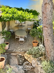 PONT ROYAL GOLF COURSE: Charming, light-filled bastide of 140 m² set on a 657 m² plot, 4 bedrooms including a master suite, 2 bathrooms, swimming pool, double garage