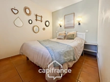 RENOVATED apartment WITH panoramic VIEW, double terrace of 30 m2, 2 bedrooms, new kitchen, parking space under the residence.