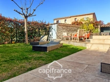  Domaine et Golf de Pont Royal , maison mitoyenne  de 101m2 , 3/4  chambres , Garage , Piscine résidentielle terrain de 177m2