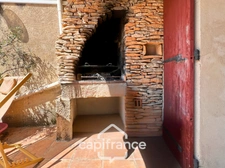 Authentic 118 m2 stone village house, air-conditioned, 50 m2 terrace, outdoor kitchen, double garage, attic, three beautiful bedrooms, 2 bathrooms, laundry room  