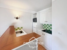  Charmant Bastidon dans le Domaine du Golf de Pont Royal, 45 m2 habitable, ravalé, avec jardin privatif, élevé d'un étage, 2 chambres,  terrasse, calme et nature