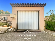 PONT ROYAL ESTATE AND GOLF COURSE: Charming single-story villa on a 524 m² plot, 3 bedrooms, swimming pool, garage + parking space 