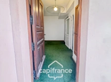Local/bureau / appartement T2  à vendre MALLEMORT avec sa piscine résidentielle  au domaine de Pont Royal 