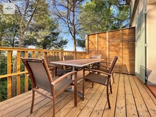 DOMAINE DE PONT ROYAL, 45 m2 house with unobstructed views, two stories, 2 bedrooms, semi-detached on one side, private swimming pool, numbered parking space 