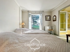 GOLF DE PONT  ROYAL, Villa de plain pied de 127 m² climatisée sur un terrain de 995 m², bordure de fairway, piscine