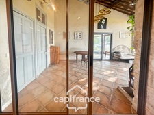 Mas en campagne à vendre 250m² à MOLLEGES, 4 chambres, beaux volumes , terrain 5 000m², piscine,  calme et sérénité   