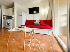 DOMAINE DE PONT ROYAL Furnished top floor apartment with open view 31m2 and 7m2 loggia, 1 double bedroom & bathroom  