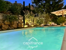 PONT ROYAL GOLF COURSE: Charming, light-filled bastide of 140 m² set on a 657 m² plot, 4 bedrooms including a master suite, 2 bathrooms, swimming pool, double garage