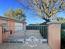 GOLF DE PONT  ROYAL, Villa de plain pied de 127 m² climatisée sur un terrain de 995 m², bordure de fairway, piscine