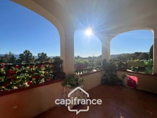 Appartement rare de 44m2 au DOMAINE DE PONT ROYAL / VUE DEGAGEE 1er ETAGE/ 3 CHAMBRES /1 SDB/1 SD'EAU/ PLACE DE PARKING