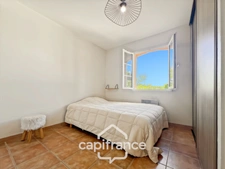 Maison individuelle et familiale de 165 m2, 7 pièces, située à  ALLEINS proche Salon de Provence établie sur un terrain de 945m² avec  piscine et dépendances