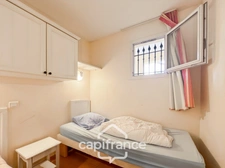 PONT ROYAL EN PROVENCE APPARTEMENT DE  27 M2 VUE LUBERON UNE CHAMBRE MEUBLE EQUIPE UNE PLACE DE PARKING B