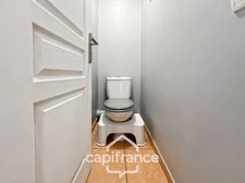 Domaine de Pont Royal, Duplex climatisé T3 de 49m2 situé sur le haut du Village, 2 chambres une double terrasse et une 2ème terrasse , belle exposition, ascenseur, place de parking  