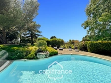GOLF DE PONT  ROYAL, Villa de plain pied de 127 m² climatisée sur un terrain de 995 m², bordure de fairway, piscine
