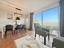 RARE FIND IN THE PONT ROYAL ESTATE, TOP FLOOR APARTMENT OF 63 m2 WITH PANORAMIC VIEWS, 3 BEDROOMS, CORNER TERRACE, AND PARKING SPACE 