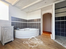 Domaine et Golf de Pont Royal, beautiful 290 m2 property set on a 2600 m2 plot, five bedrooms, an office, swimming pool, pool house, triple garage     