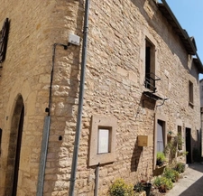 Maison de village à Villeneuve d'Aveyron