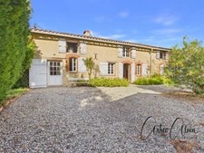 Authentique longère lauragaise de 250 m² avec piscine, dépendances et 2,5 hectares de terrain