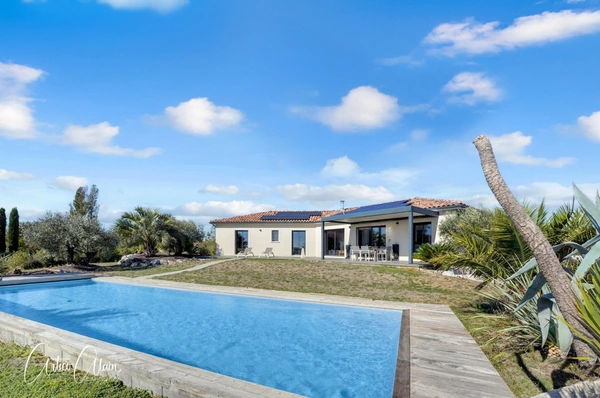 Maison contemporaine de prestige de 154 m² avec piscine et vue panoramique sur le Lauragais