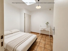 À Castanet-Tolosan, au 59 avenue du Lauragais, découvrez ce T2 d’environ 34,75 m², libre de tout occupant, avec stationnement privatif.