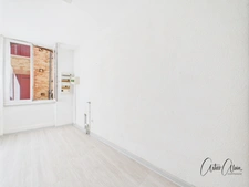 Dpt Haute Garonne (31), à vendre VILLEFRANCHE DE LAURAGAIS immeuble local et appartement T3