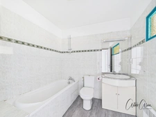 Dpt Haute Garonne (31), à vendre VILLEFRANCHE DE LAURAGAIS immeuble local et appartement T3