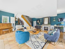 Maison bourgeoise XIXᵉ – 331 m² – appartement indépendant – piscine