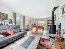 Maison à vendre 5 pièces VILLENOUVELLE de 107 m² avec terrain 1800 mètres