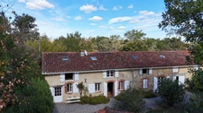 Authentique longère lauragaise de 250 m² avec piscine, dépendances et 2,5 hectares de terrain