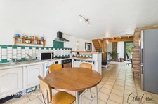 Character house of 283 m² with outbuildings and great potential on more than 9,000 m² of land.