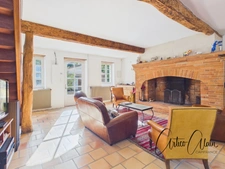 Authentique longère lauragaise de 250 m² avec piscine, dépendances et 2,5 hectares de terrain