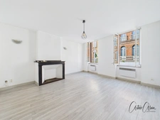 Dpt Haute Garonne (31), à vendre VILLEFRANCHE DE LAURAGAIS immeuble local et appartement T3