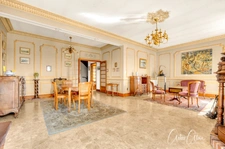 Character house of 283 m² with outbuildings and great potential on more than 9,000 m² of land.